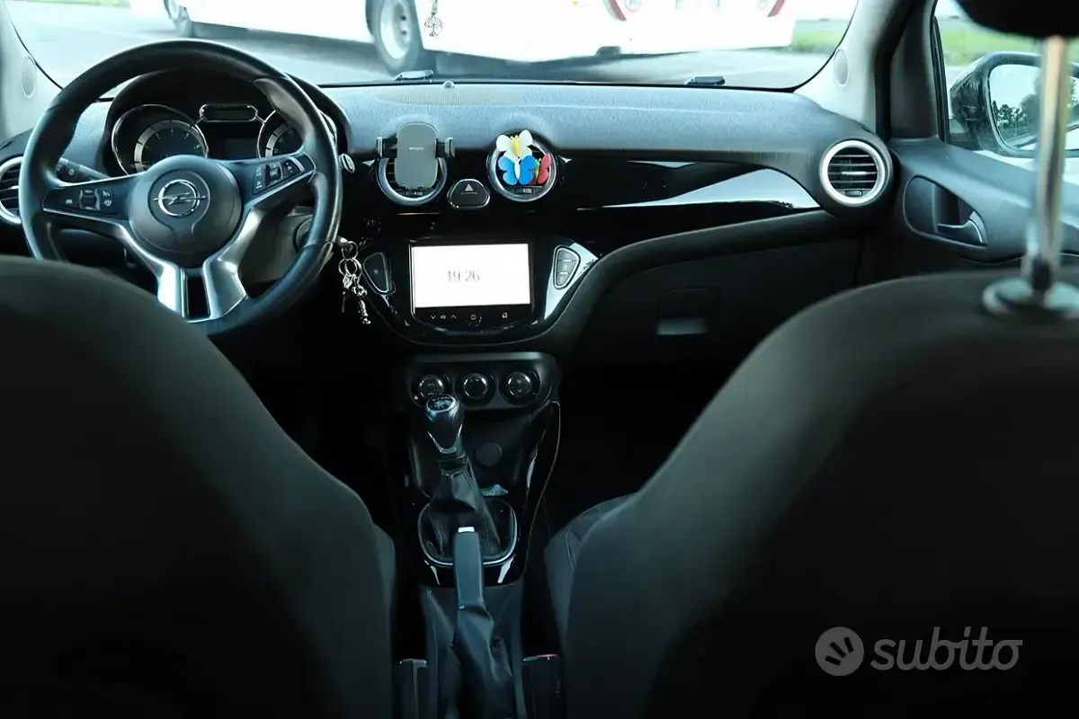 Usata Opel Adam 87 CV (63 kW) 2013 Utilitaria