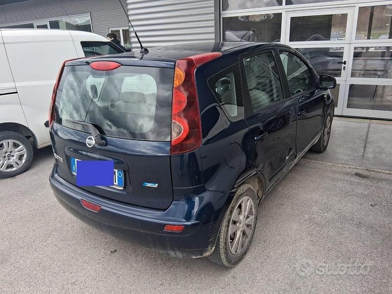 Usata Nissan Note Acenta 88 CV (64 kW) 2010 Blu Utilitaria