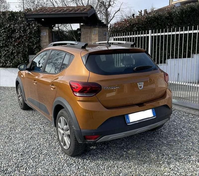 Usata Dacia Sandero Stepway 90 CV (66 kW) 2023 Arancione SUV