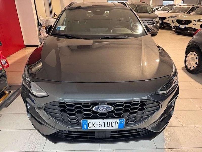 Usata Ford Focus ST-Line X 125 CV (91 kW) 2022 Grigio Station wagon