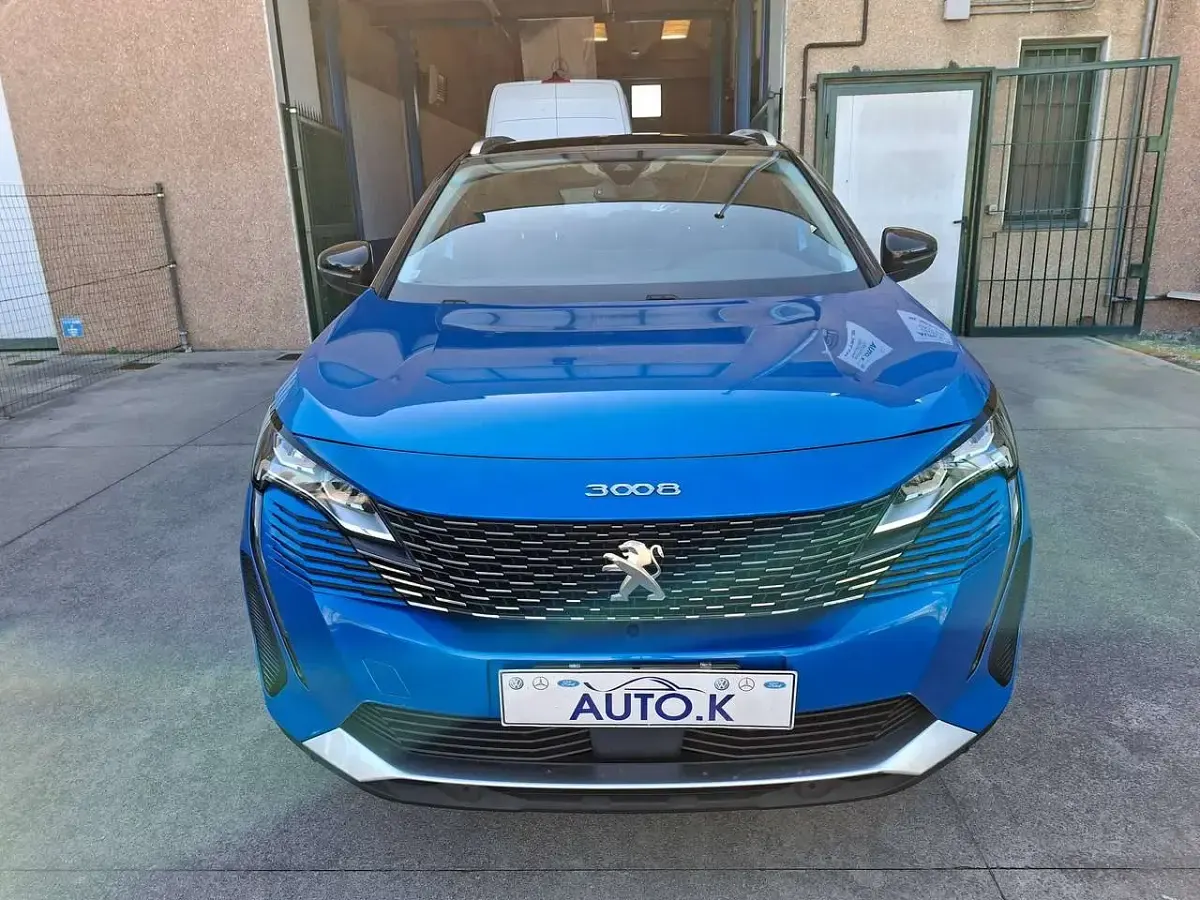 Usata Peugeot 3008 Allure 131 CV (96 kW) 2021 Blu/azzurro SUV