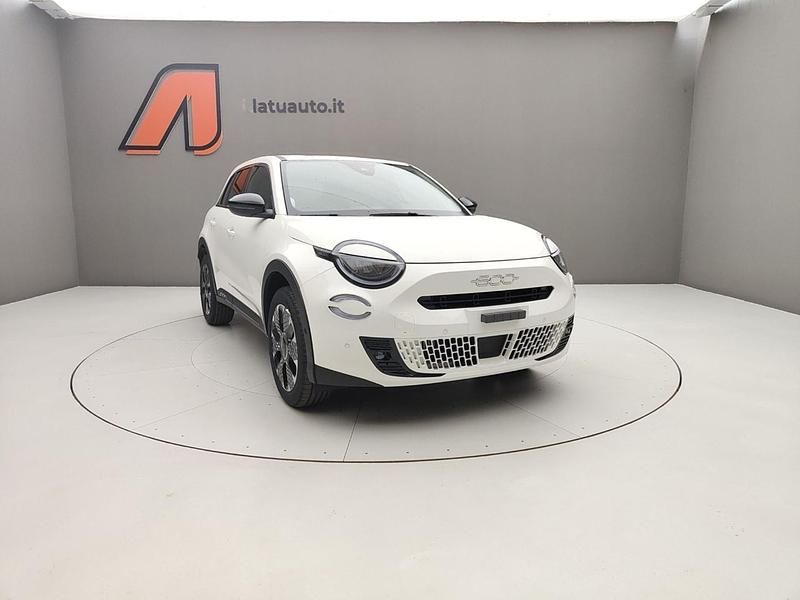 Usata Fiat 600 La Prima 110 CV (80 kW) 2025 Bianco SUV