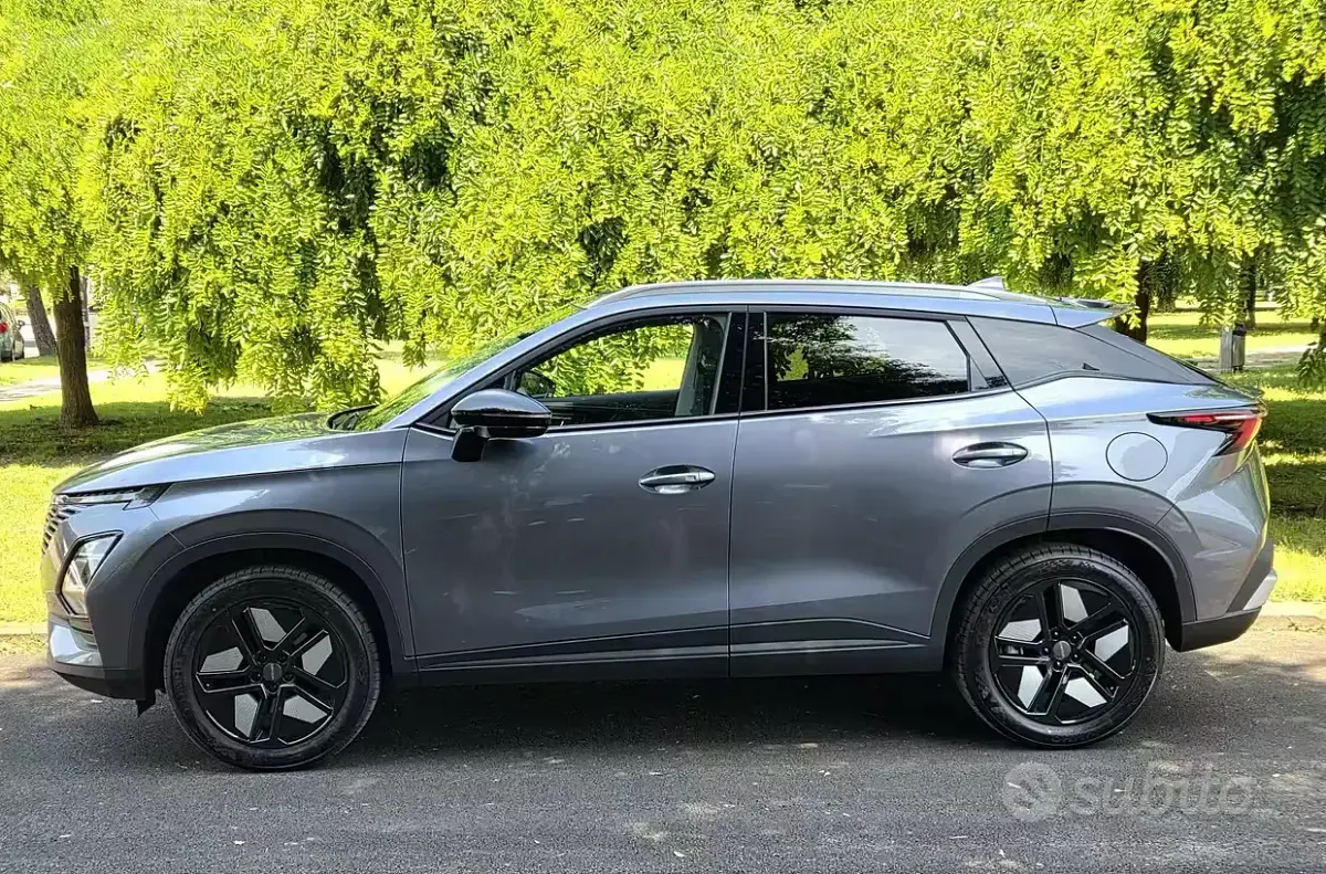 Usata Omoda 5 147 CV (108 kW) 2025 Grigio SUV