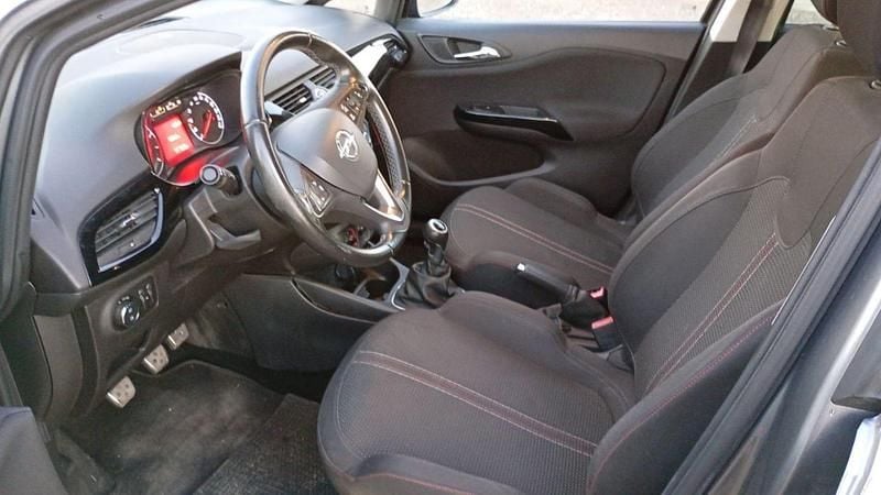 Usado Opel Corsa 75 CV (55 kW) 2018 Gris Utilitario