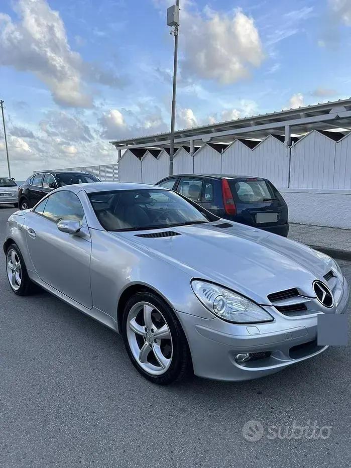 Usata Mercedes SLK200 163 CV (119 kW) 2006 Grigio Cabrio