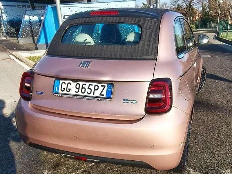 Usata Fiat 500e La Prima 42 kW (58 CV) 2021 Oro Cabrio