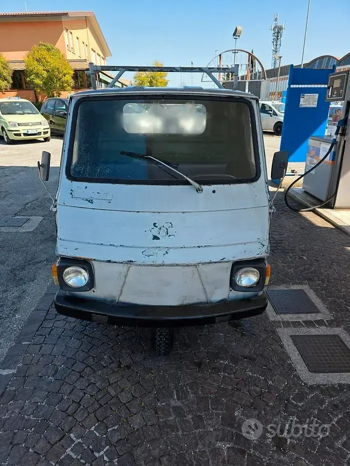 Usata Piaggio APE 10 CV (7 kW) 1993 Grigio Berlina