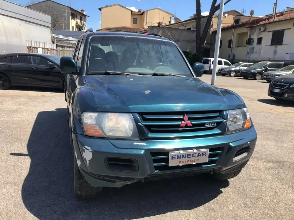 Usata Mitsubishi Pajero 165 CV (121 kW) 2000 Verde SUV