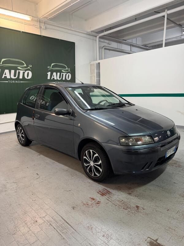 Usata Fiat Punto 80 CV (58 kW) 2001 Grigio Utilitaria