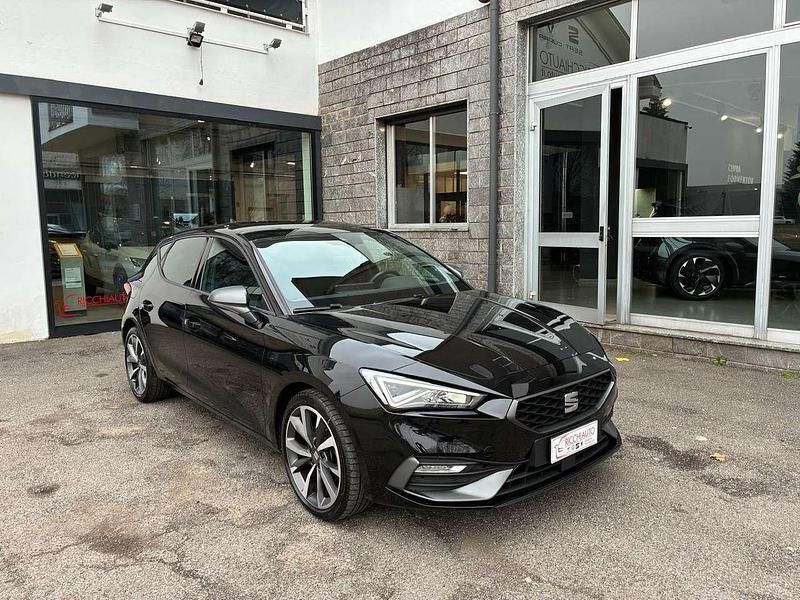Usata Seat Leon FR 150 CV (110 kW) 2023 Nero Berlina
