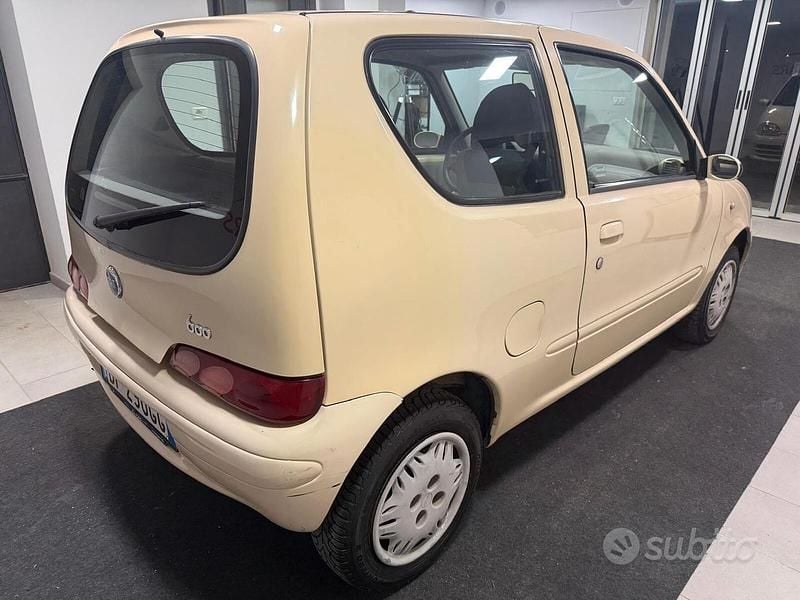 Usata Fiat 600 Anniversary 54 CV (39 kW) 2007 Beige Utilitaria