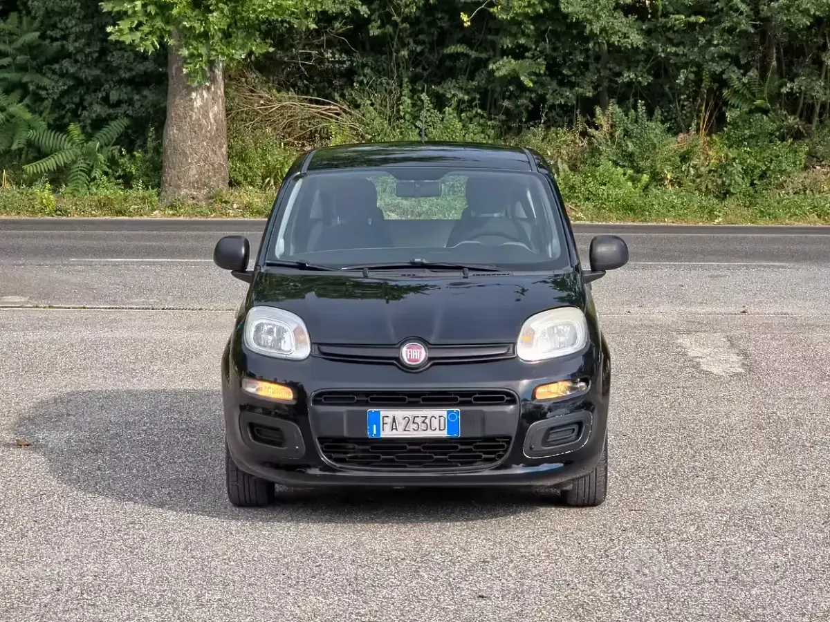 Usata Fiat Panda Lounge 69 CV (50 kW) 2015 Nero Utilitaria