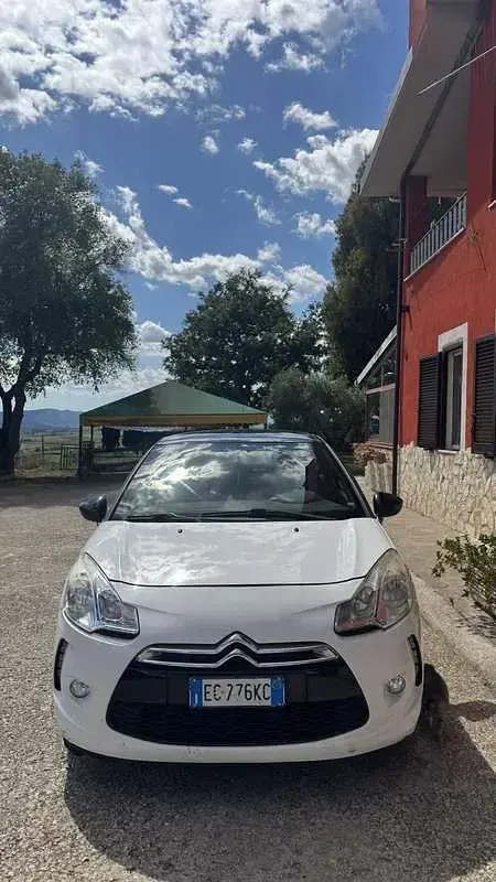 Usata Citroën DS3 Chic 68 CV (50 kW) 2010 Utilitaria