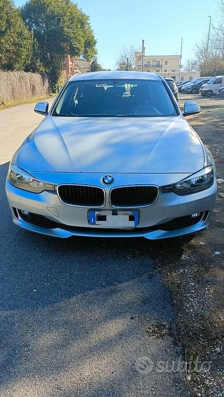 Usata BMW 318 2015 Grigio Berlina