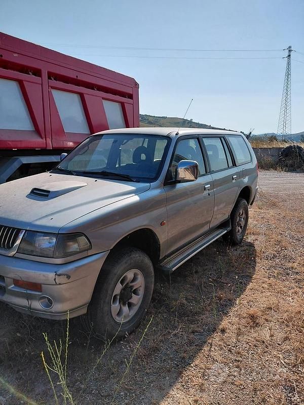 Usata Mitsubishi Pajero Sport 2000 SUV