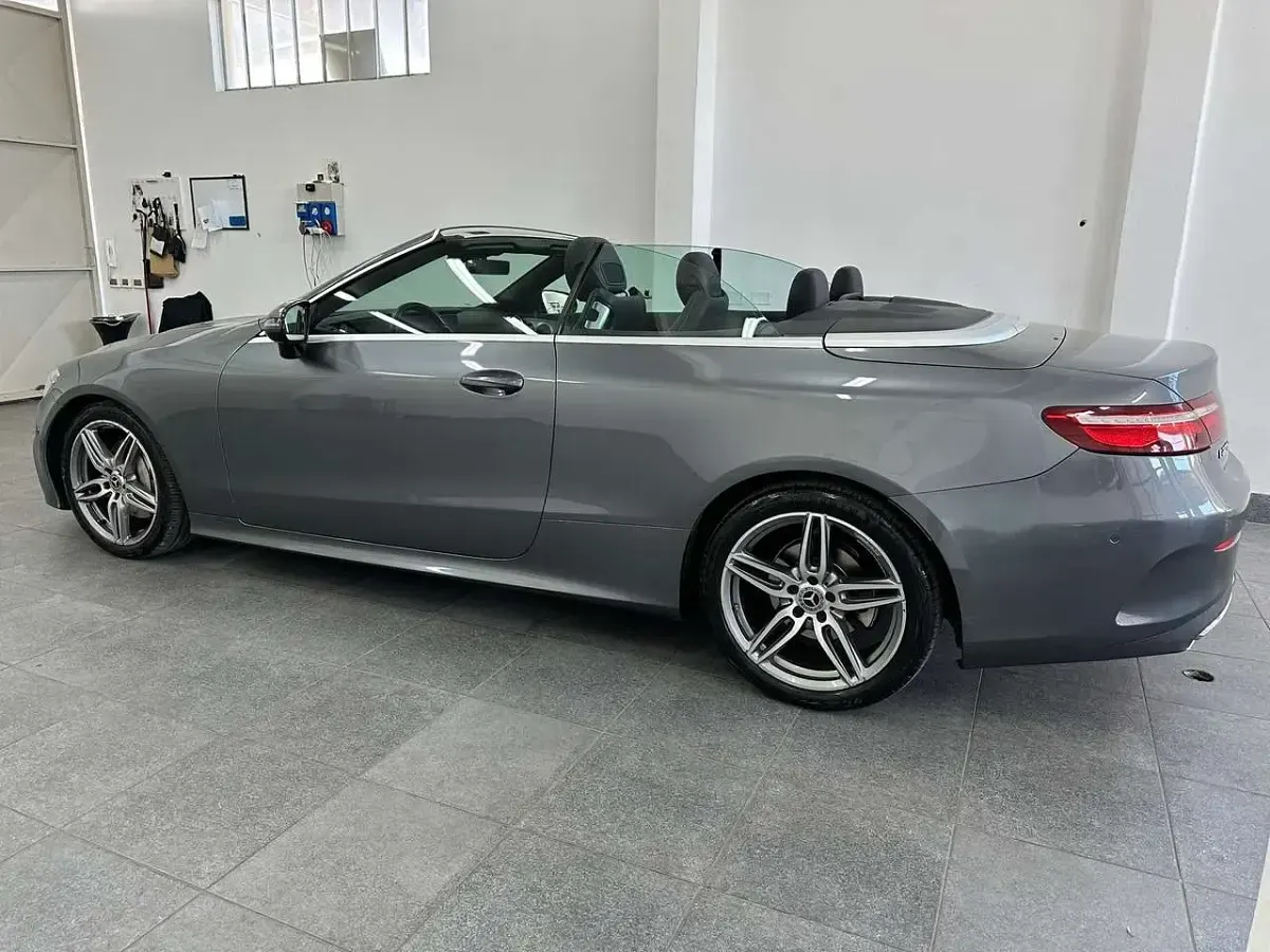 Usata Mercedes E220 Premium Plus 194 CV (142 kW) 2018 Other Cabrio
