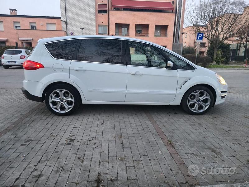 Usata Ford S-MAX Titanium 163 CV (119 kW) 2011 Bianco Monovolume