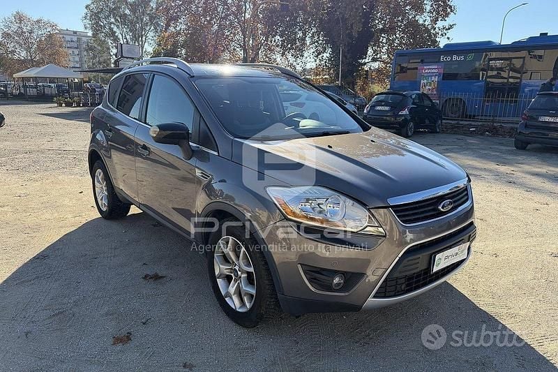 Usata Ford Kuga 140 CV (102 kW) 2011 Grigio SUV