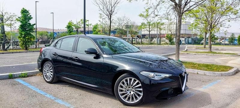 Usata Alfa Romeo Giulia Super 160 CV (117 kW) 2019 Nero Berlina