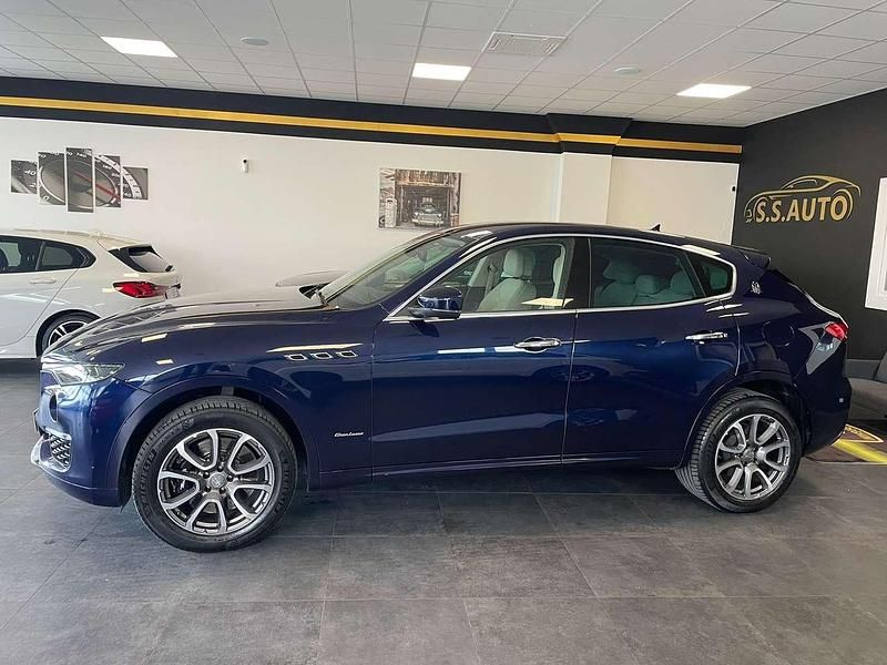 Usata Maserati Levante GranLusso 430 CV (316 kW) 2019 Blu/azzurro SUV