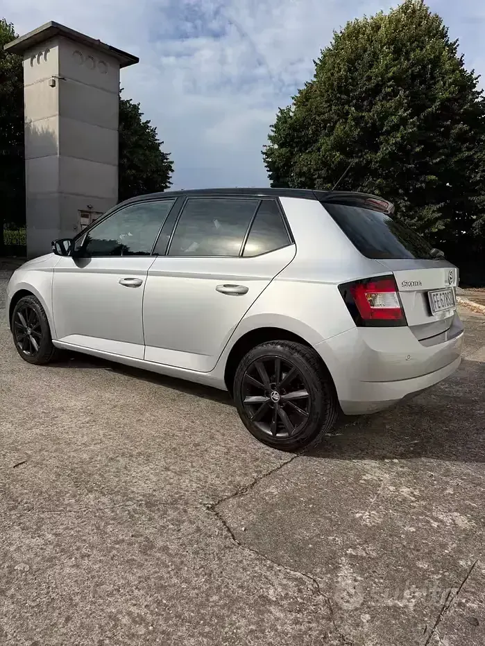 Usata Skoda Fabia Ambition 75 CV (55 kW) 2017 Grigio Berlina