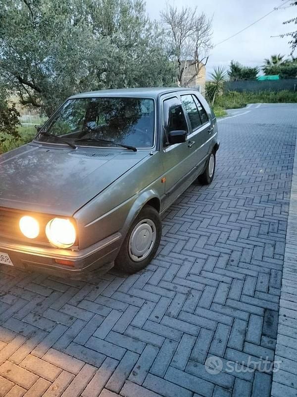 Grigio Usata 1988 VW Golf II Due volumi | 2000 € - Immagine 1/4