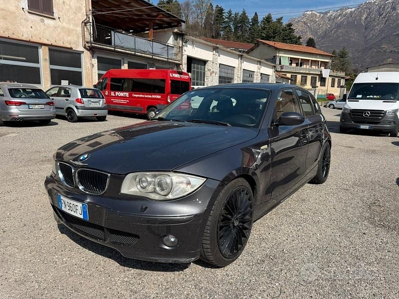 Usata BMW 120 163 CV (119 kW) 2005 Grigio Utilitaria