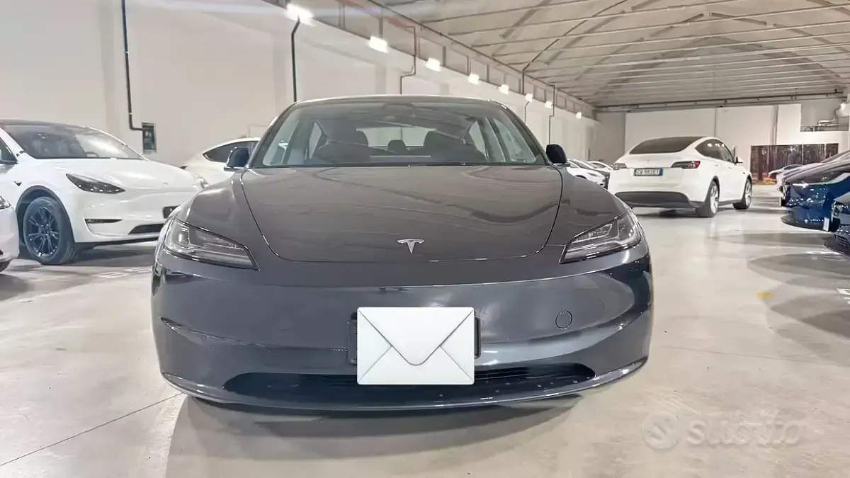 Usata Tesla Model 3 Long Range AWD 152 kW (208 CV) 2024 Grigio Berlina