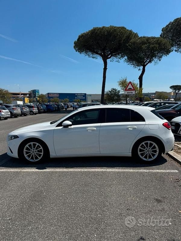 Occasion Mercedes A180 116 ch (85 kW) 2019 Blanc Berline