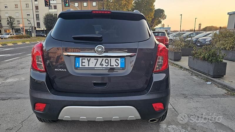 Usata Opel Mokka 140 CV (102 kW) 2015 Grigio SUV