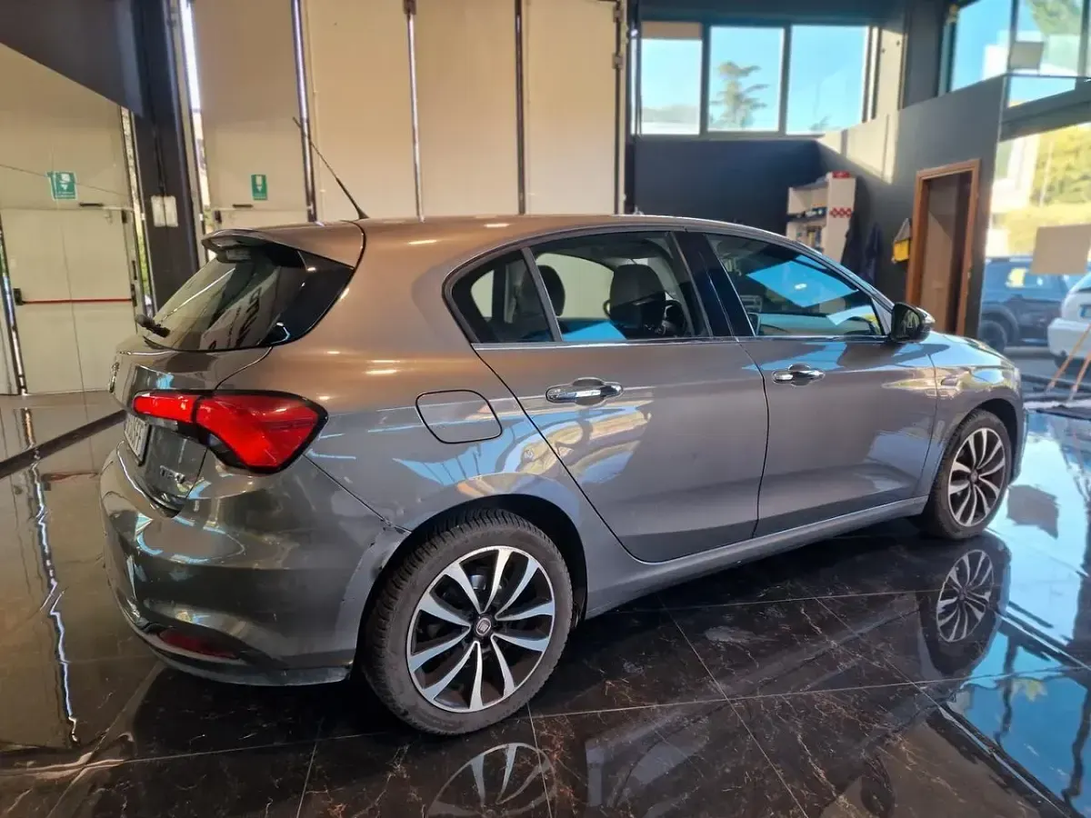 Usata Fiat Tipo Business 95 CV (69 kW) 2017 Marrone Berlina