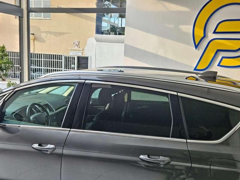 Usata Ford S-MAX Titanium 150 CV (110 kW) 2020 Grigio scuro metallizzato Monovolume