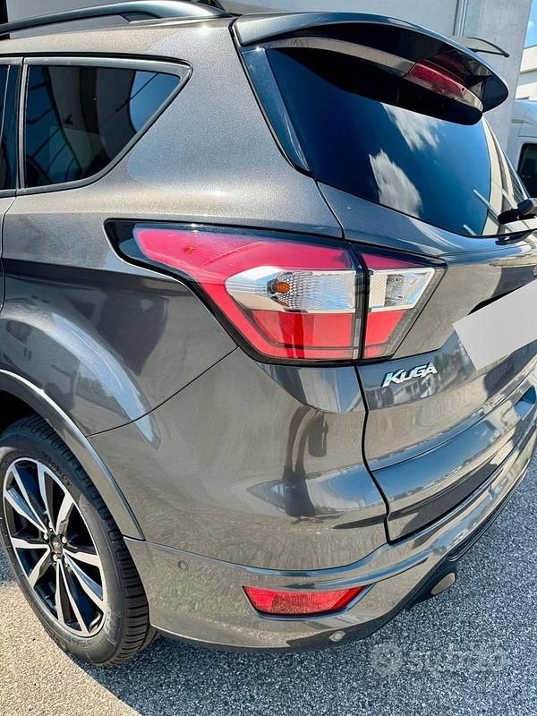 Usata Ford Kuga ST-Line 2019 Grigio SUV