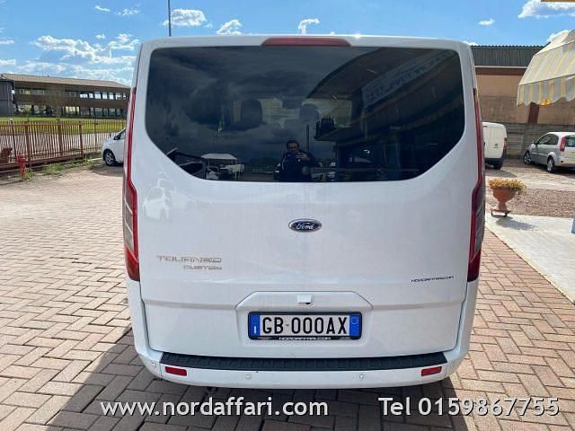 Usata Ford Tourneo Titanium 130 CV (95 kW) 2020 Bianco Monovolume