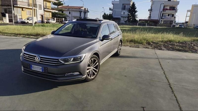 Usata VW Passat Highline 150 CV (110 kW) 2015 Grigio Station wagon