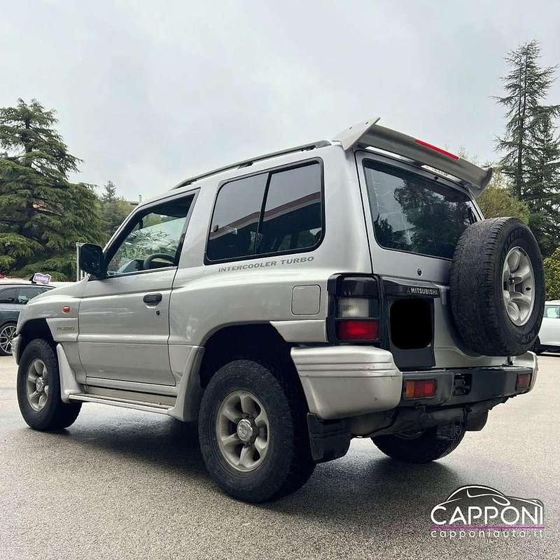 Usata Mitsubishi Pajero 115 CV (84 kW) 2001 Argento SUV