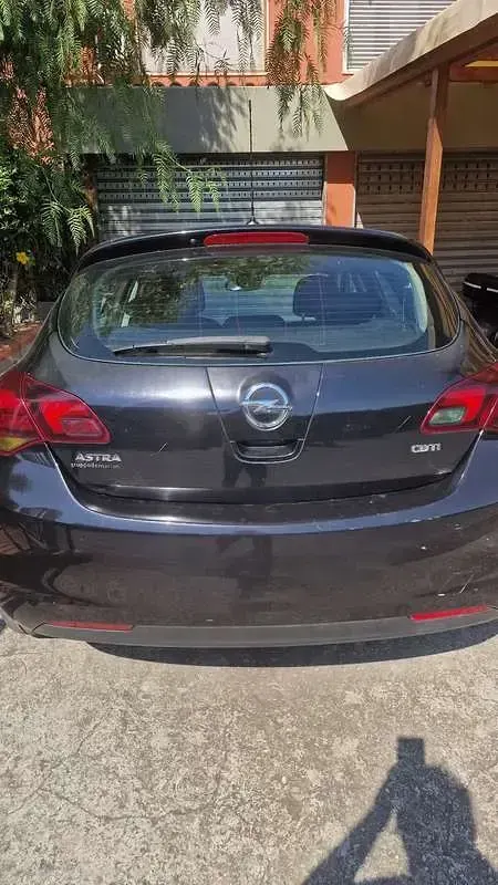Usata Opel Astra Cosmo 110 CV (80 kW) 2010 Berlina