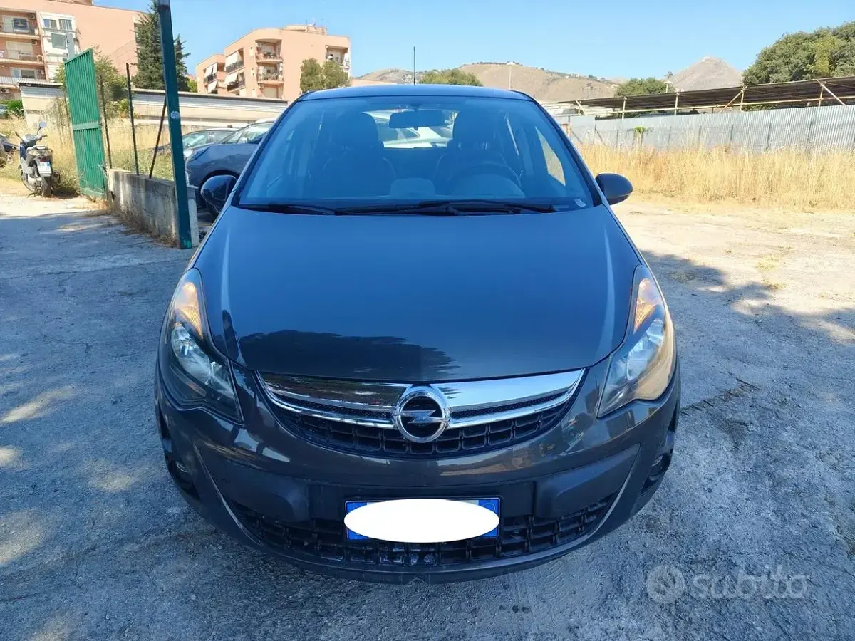 Usata Opel Corsa Edition 75 CV (55 kW) 2014 Grigio Utilitaria