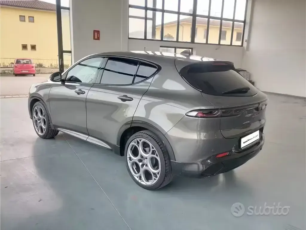 Usata Alfa Romeo Tonale Edizione Speciale 131 CV (96 kW) 2022 Grigio SUV