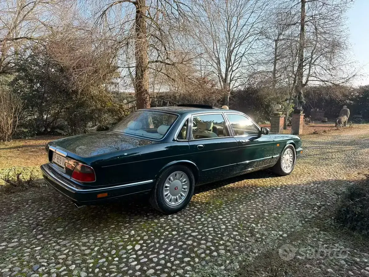 Usata Daimler Double Six Serie 1 1997 Berlina