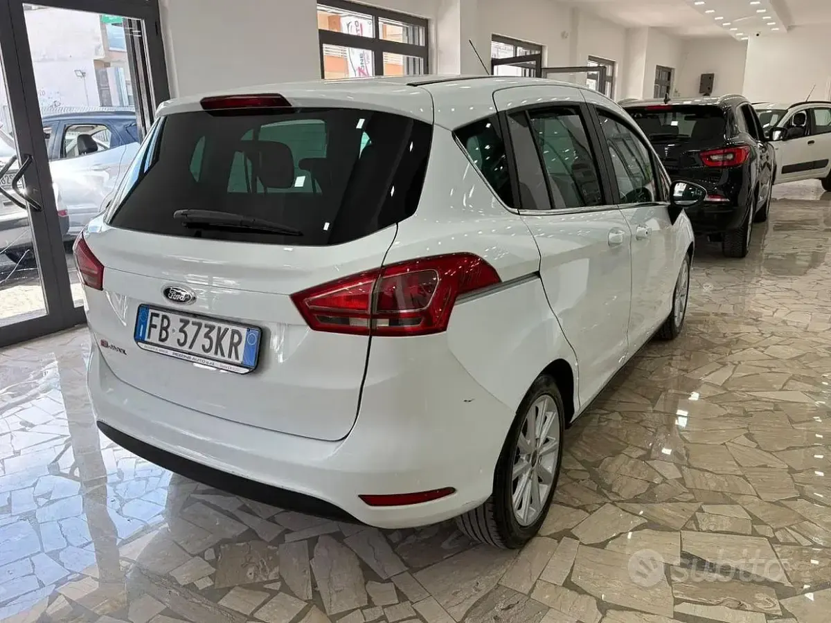 Usata Ford B-MAX Titanium 75 CV (55 kW) 2016 Bianco Monovolume