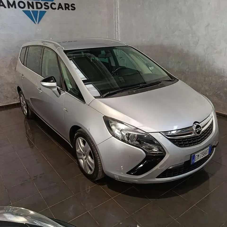 Usata Opel Zafira Tourer 150 CV (110 kW) 2012 Argento Monovolume