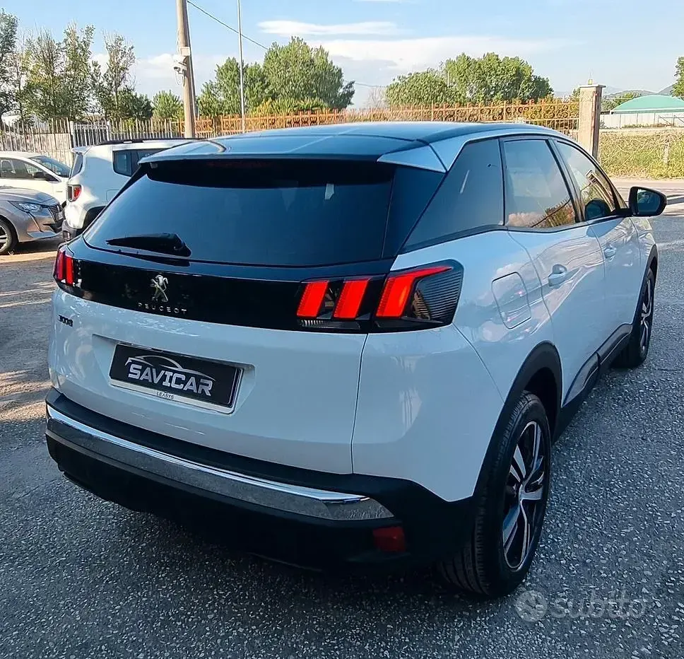 Usata Peugeot 3008 Allure 131 CV (96 kW) 2019 Bianco SUV