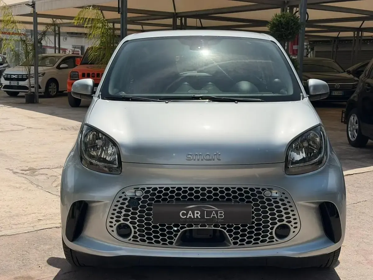 Usata Smart ForFour Electric Drive Passion 40 kW (55 CV) 2021 Grigio Berlina