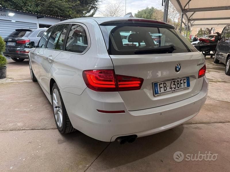 Usata BMW 520 Luxury Line 190 CV (139 kW) 2015 Bianco Station wagon