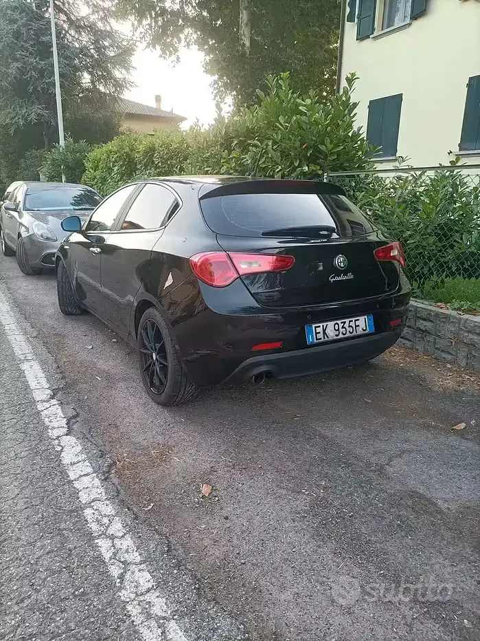 Usata Alfa Romeo Giulietta 170 CV (125 kW) 2011 Nero Utilitaria