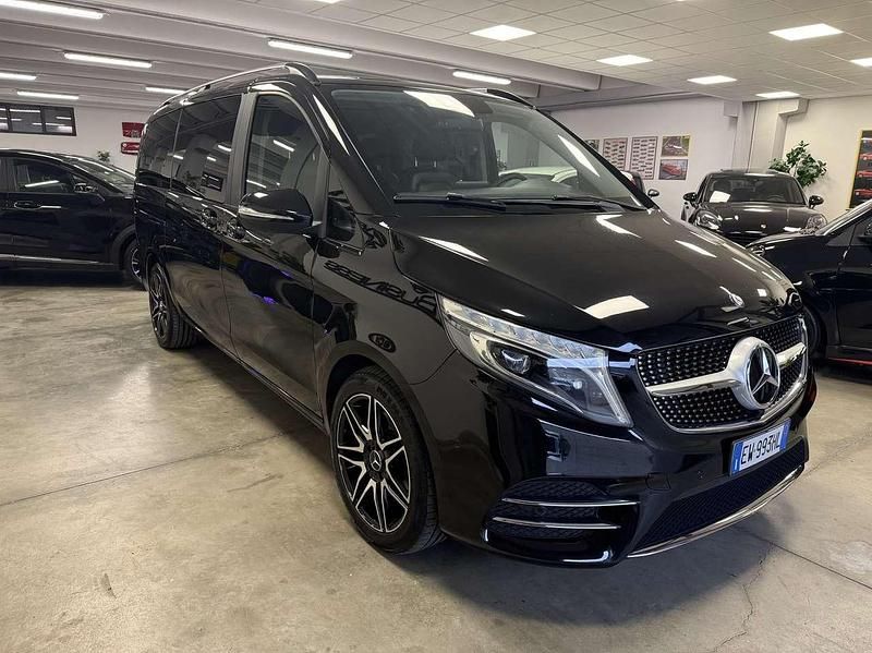 Usata Mercedes V220 AMG 163 CV (119 kW) 2015 Nero Monovolume