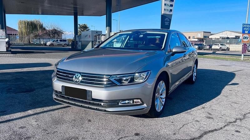 Usata VW Passat Highline 150 CV (110 kW) 2015 Grigio Berlina