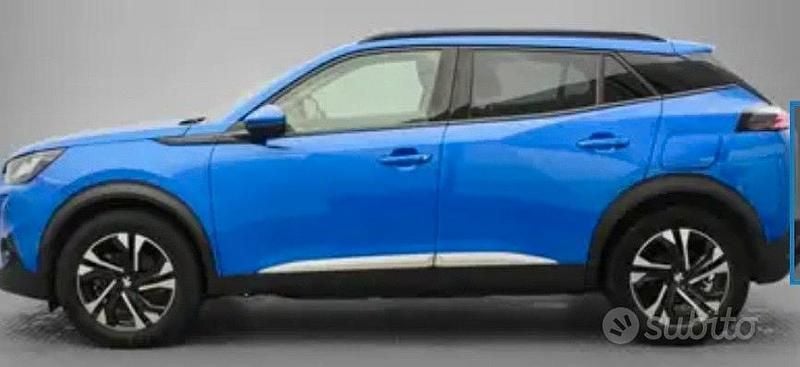 Usata Peugeot e-2008 GT-line 100 kW (136 CV) 2020 Blu SUV