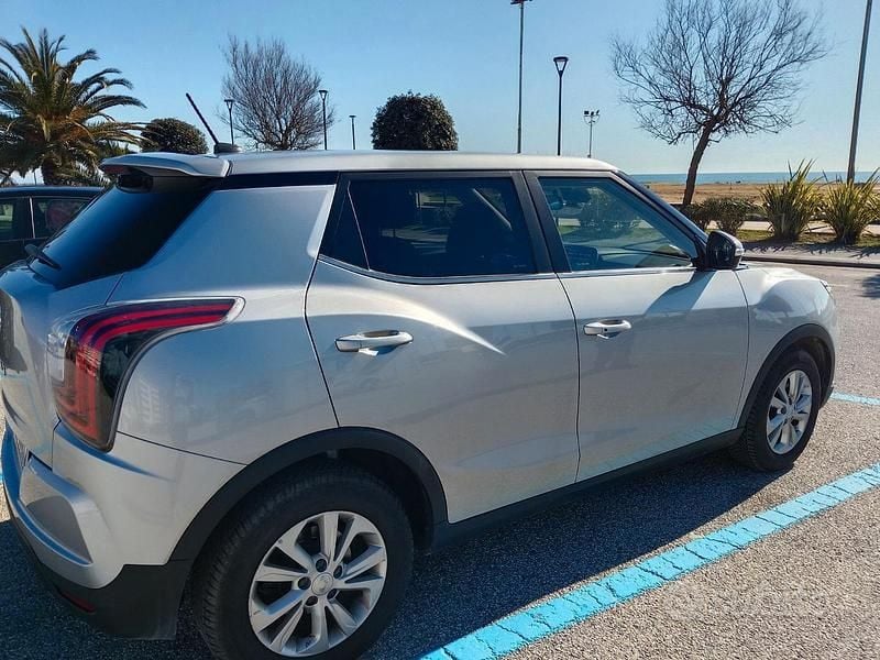 Usata Ssangyong (KGM) Tivoli 136 CV (100 kW) 2021 Grigio SUV